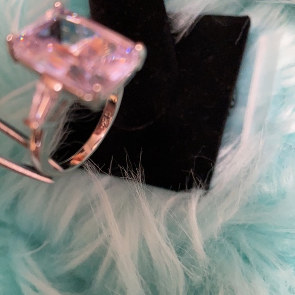 Large Radiant Cut Diamond Ring NEW! - Picture 6 of 7